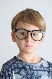 NÄÖNTARKASTUKSESSA